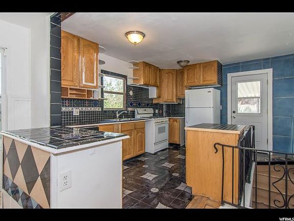 5th image of 1087 S Remington Way