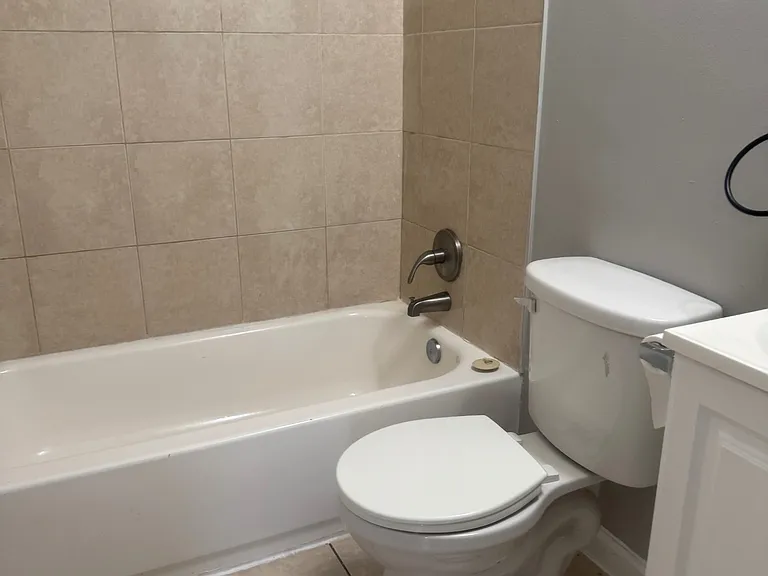 411-415 N Bend Rd #K — Photo 3