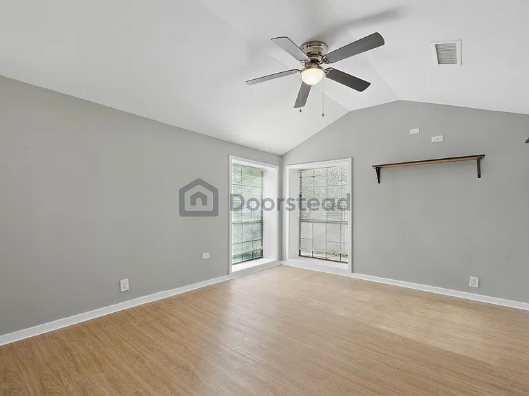 901 Kimbrough St — Photo 8
