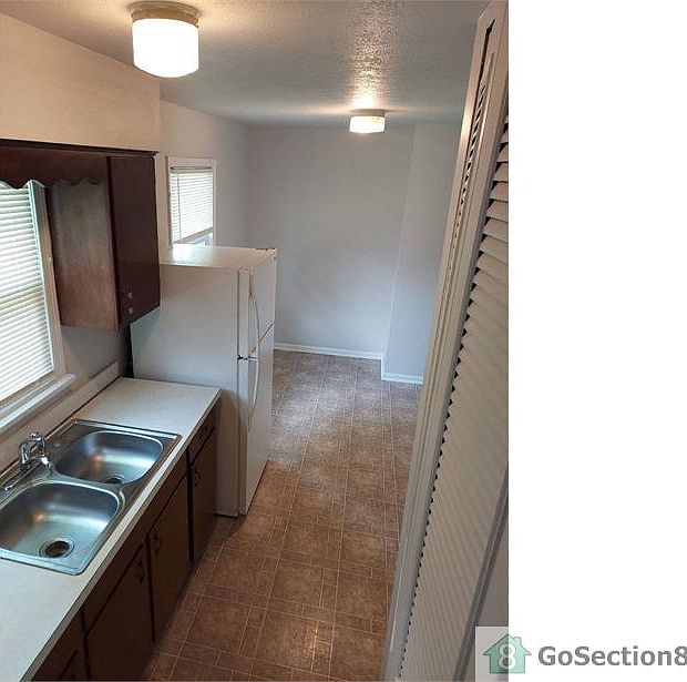 5112 Valiant Dr Louisville, KY, 40216 Apartments for Rent Zillow