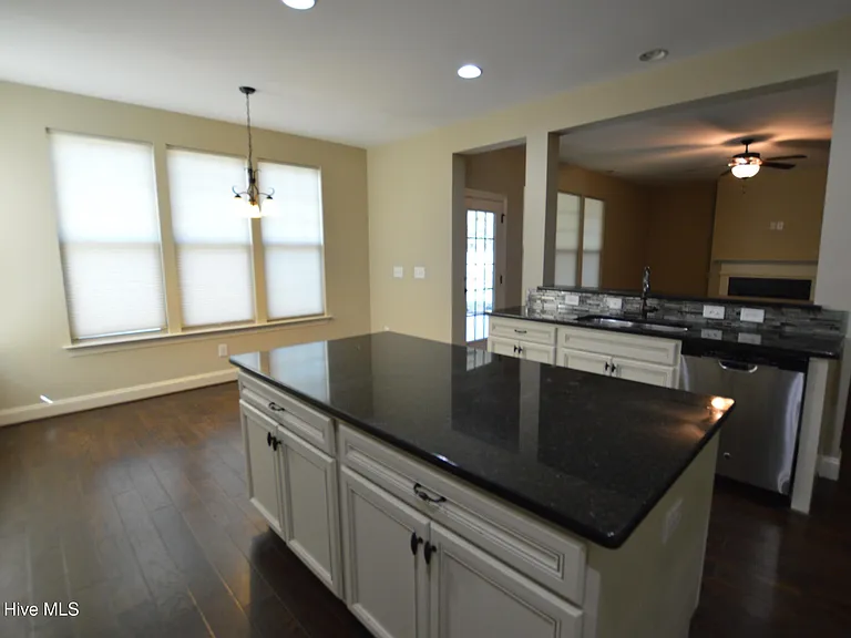 309 Belvedere Dr — Photo 9