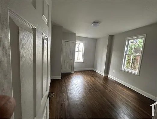 250 N Salford St — Photo 11