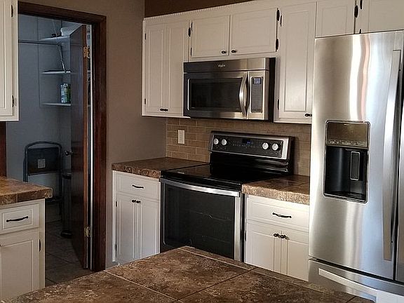 3rd image of 131 Western Hills Dr