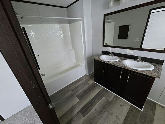 5th image of 11368 5th St NE #357
