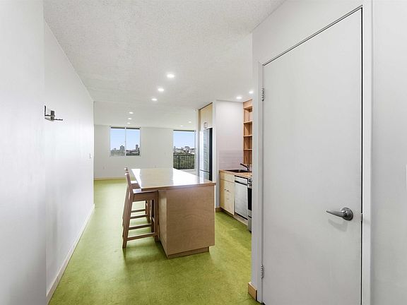 4th image of 11307 99th Ave NW #1008