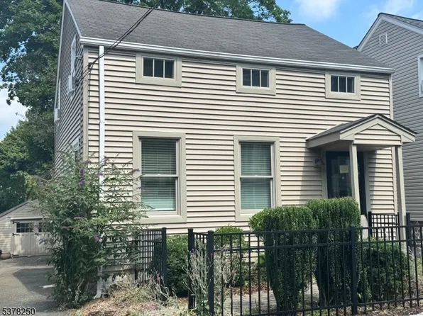 13 Kelly Pl, Stanhope Boro, NJ 07874