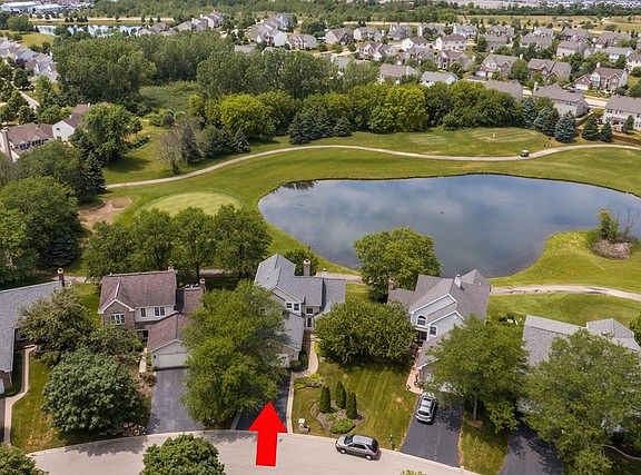 2nd image of 594 Golfers Ln