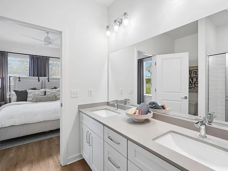 Hamlet Falling Creek - Homes & Townhomes for Rent — Photo 17