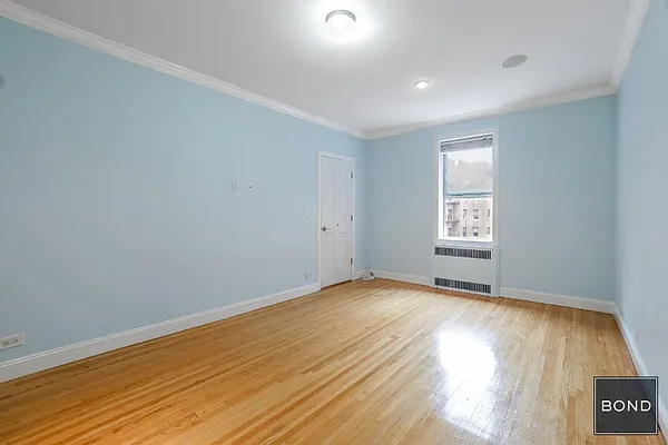 Rented by Bond New York | media 16