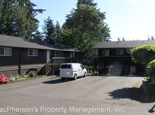 9113 236th St SW APT C, Edmonds, WA 98026