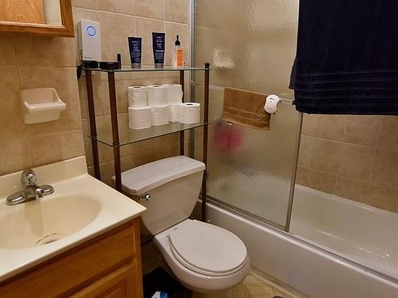 5th image of 349 E 14th St APT 1R