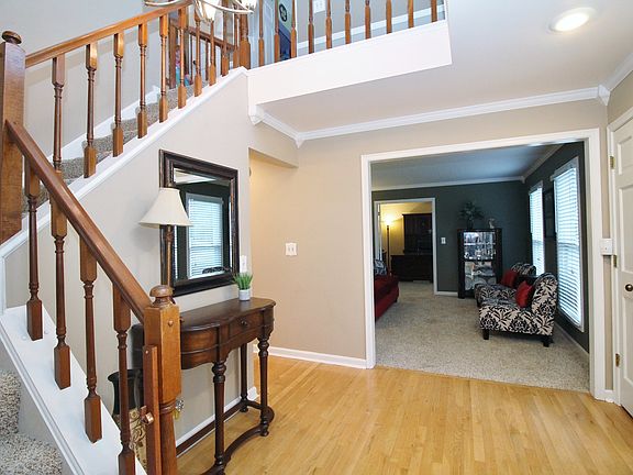 2nd image of 8107 Woodcreek Dr