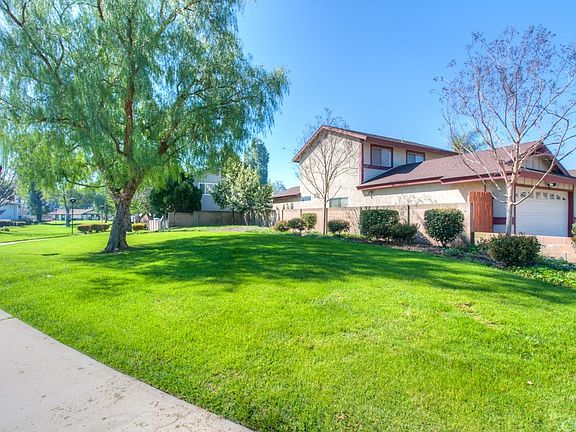 2nd image of 3851 Yellowstone Cir