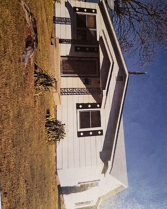 2nd image of 100 W Burney St