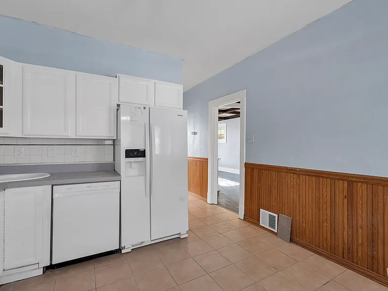 3915 Schiller Pl — Photo 7