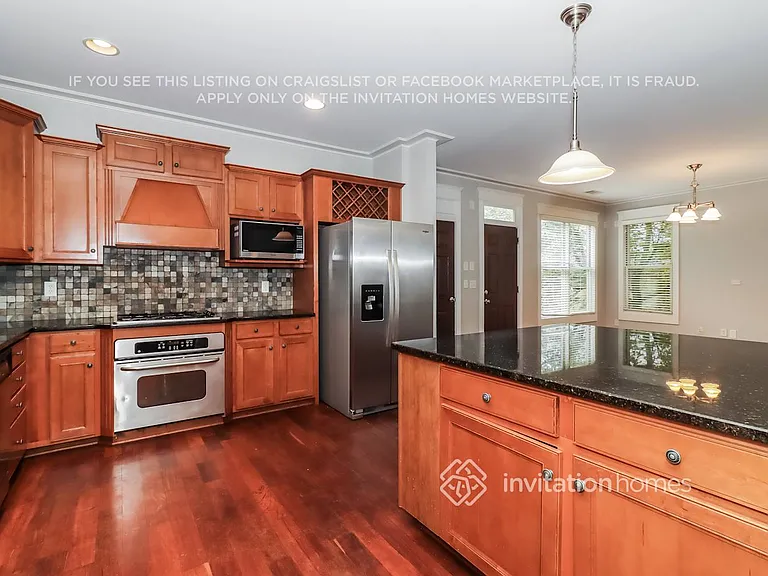 3132 Cunningham Ln — Photo 8