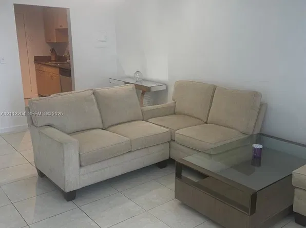 2020 NE 135th St APT 910, North Miami, FL 33181