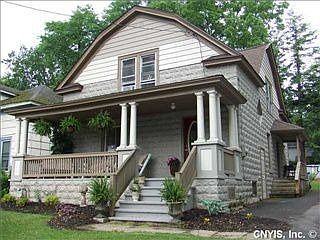 1st image of 35 Virginia St
