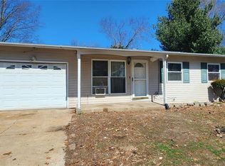 12371 Pinta Dr, Saint Louis, MO 63138