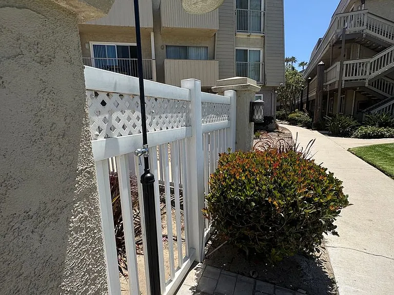 390 E Surfside Dr — Photo 34