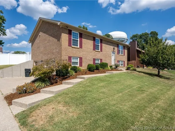 444 N Parkline Dr, New Albany, IN 47150