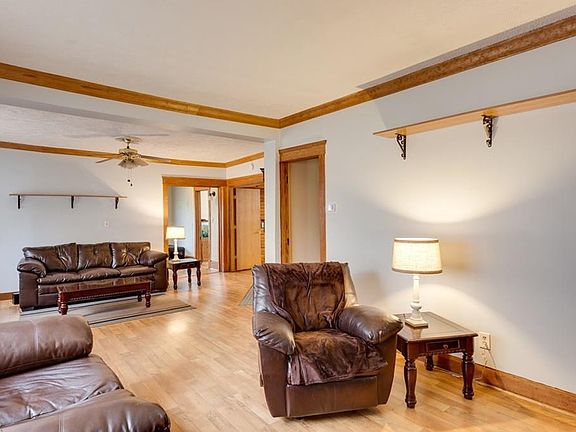 4th image of 707 W Main St #20