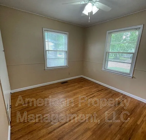 4941 S Detroit Ave — Photo 8