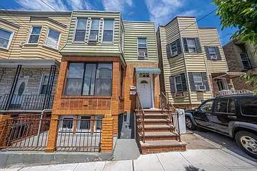 814 13th Street  image 1 of 28