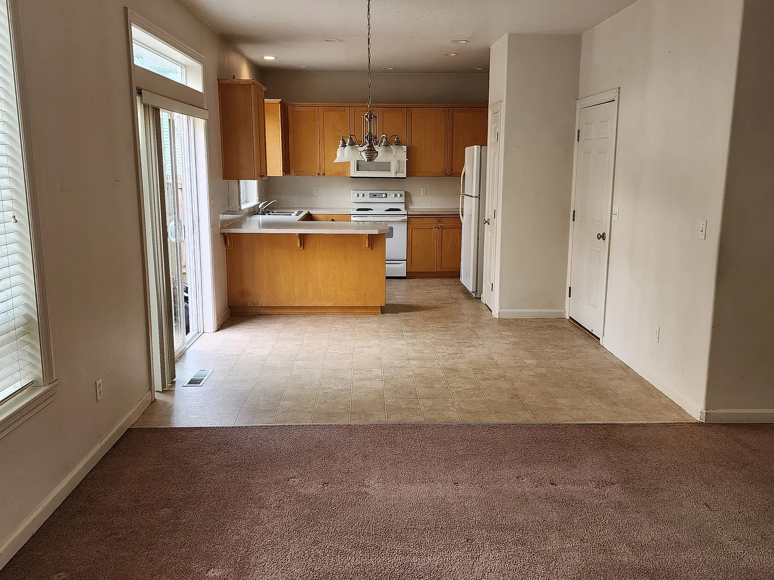 4 bed, 2.5 bath, 1789 sqft, $2,850 — Photo 3