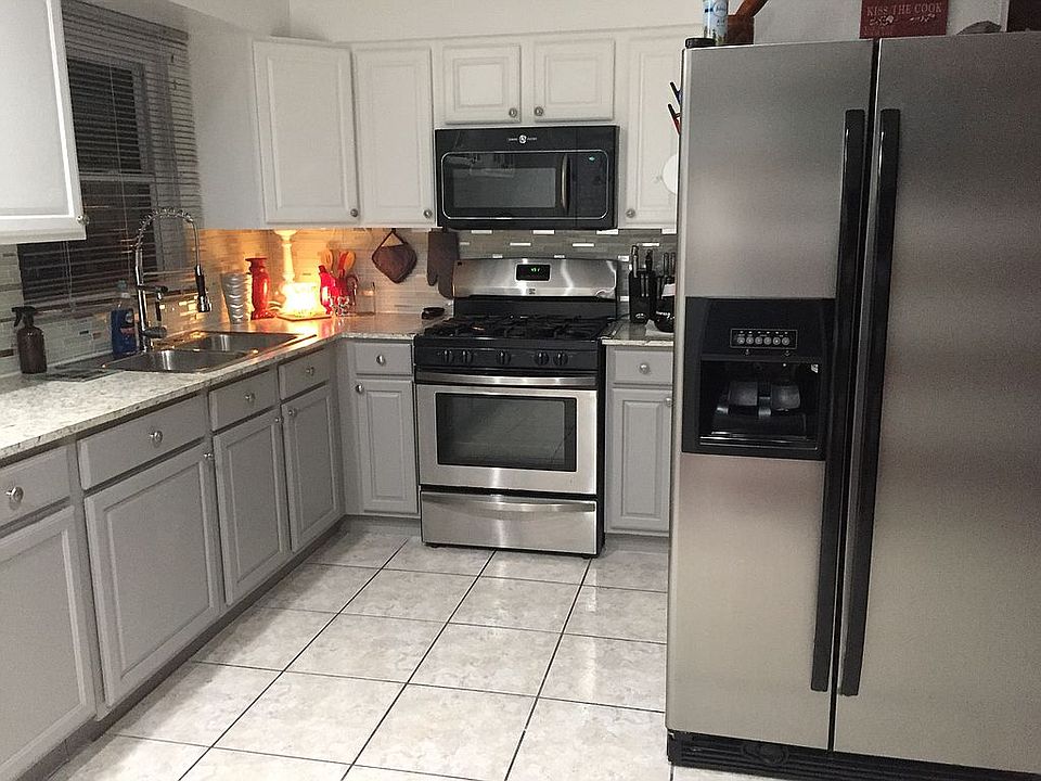 1st image of 3227 Wallington Dr