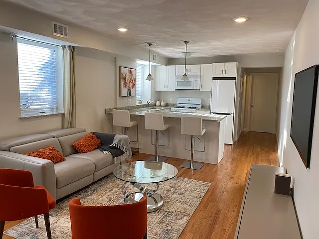 209 Commonwealth Ave #1 — Photo 1