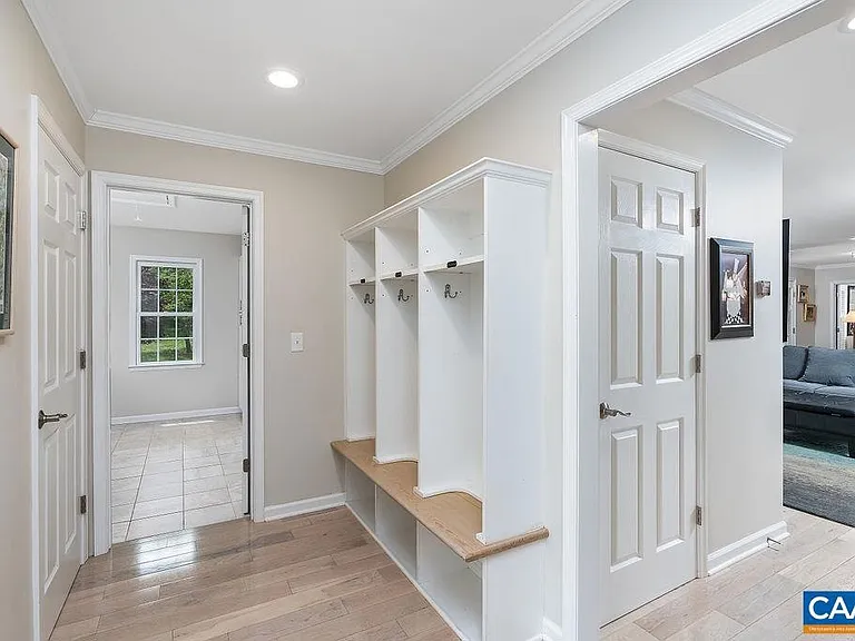 2810 Locust Hill Dr — Photo 11