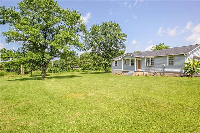 2nd image of 1555 Poplar Hill Rd