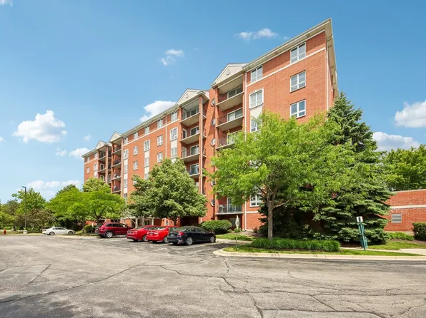 190 N Milwaukee Ave APT 401, Wheeling, IL 60090