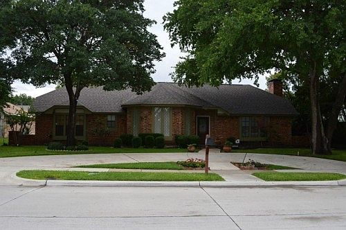 2nd image of 3021 Landershire Ln