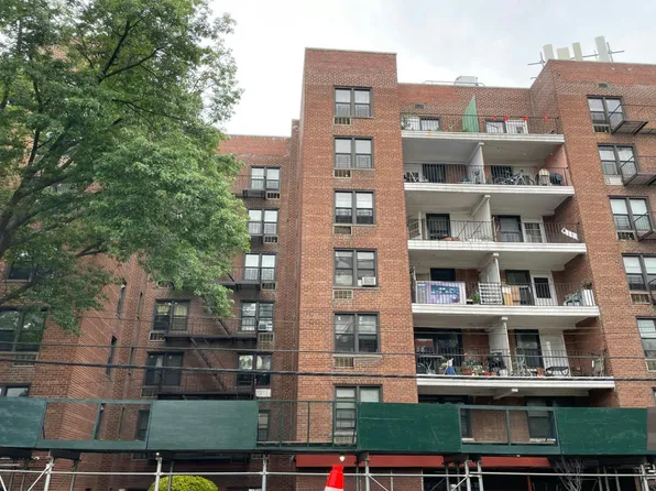 3825 Parsons Blvd APT 3F, Flushing, NY 11354