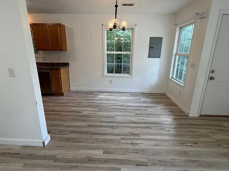 4031 White Oak Rd — Photo 6