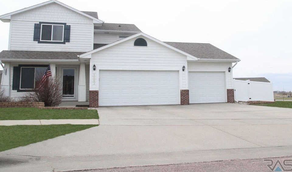 1st image of 1003 Greyhawk Cir