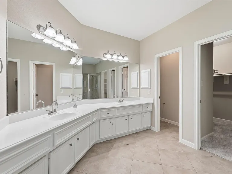 5507 Opal Cove Ct — Photo 17