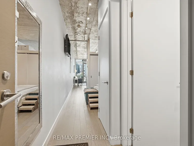 25 Stafford St #407 — Photo 10