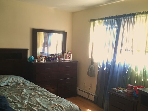 5th image of 1711 W Estes Ave APT 3S