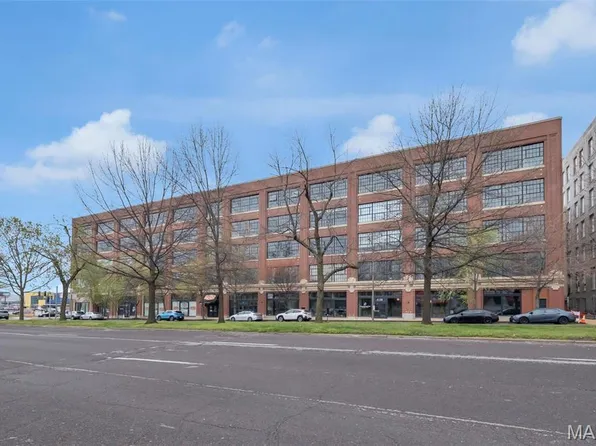 4100 Forest Park Ave #214, Saint Louis, MO 63108