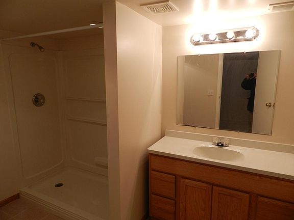 Large lower level bath