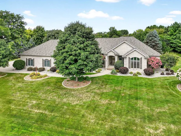 4351 N Sugar Maple Ln, Appleton, WI 54913