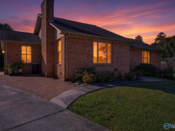 911 Violet Ave NW, Cullman, AL 35055