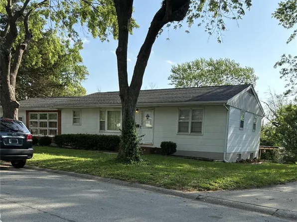 78 Oakdale Ave, Saint Charles, MO 63301