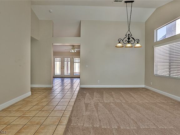 5th image of 1012 Blue Lantern Dr