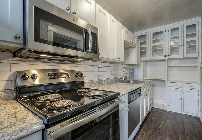 3721 Broadway Blvd #23 — Photo 5