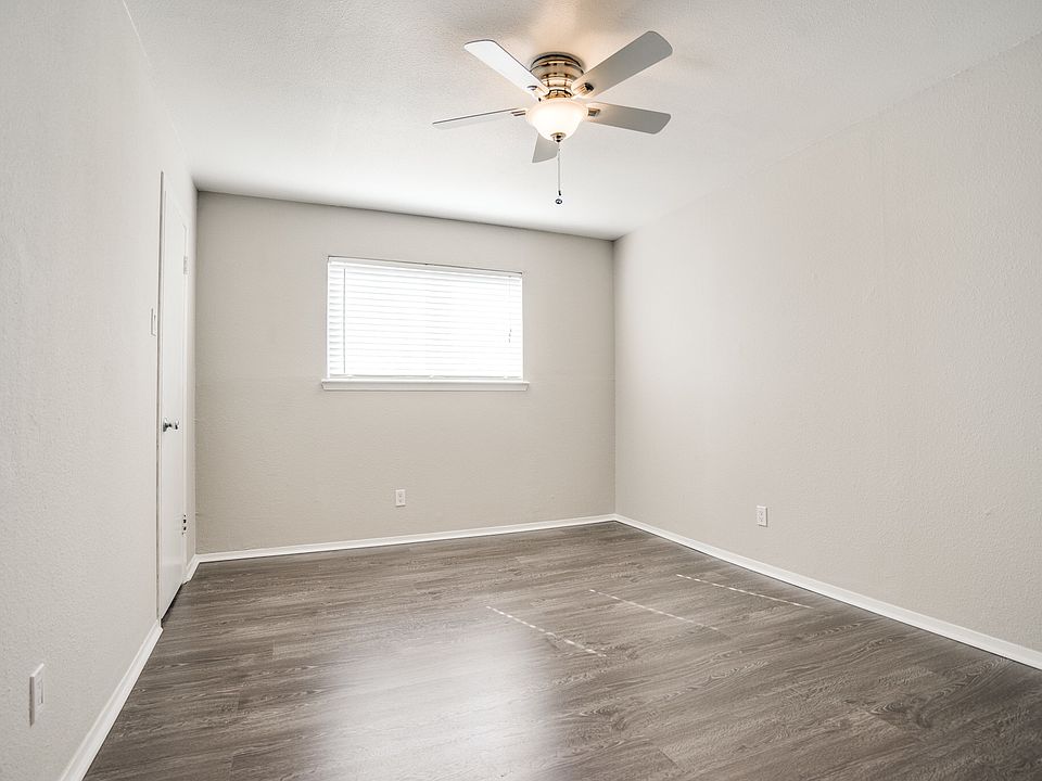 1st image of 5109 Gaston Ave APT 205