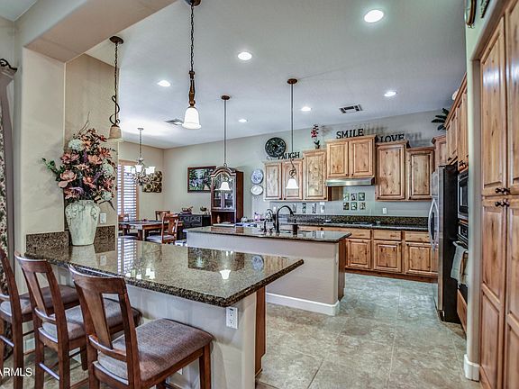 3rd image of 2562 E Lantana Dr